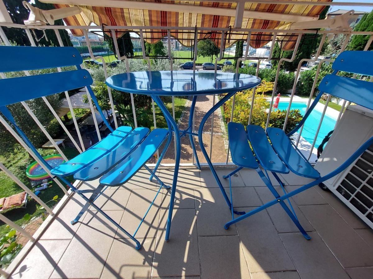 B&B Desenzano เดเซนซาโนเดลการ์ดา ภายนอก รูปภาพ