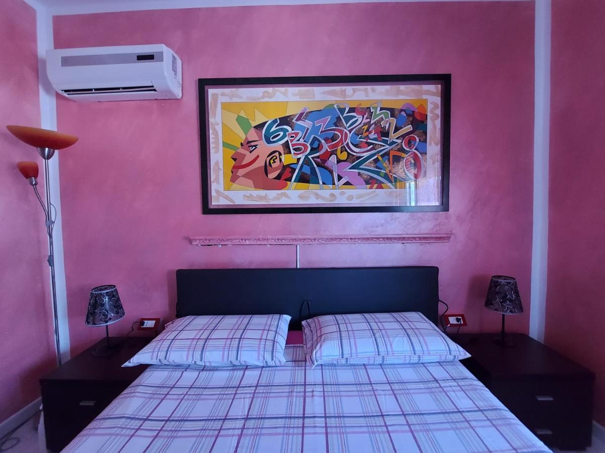 B&B Desenzano เดเซนซาโนเดลการ์ดา ภายนอก รูปภาพ